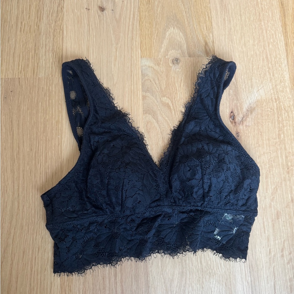 aerie Black Lace Bralette - Floral Lace V-Neck